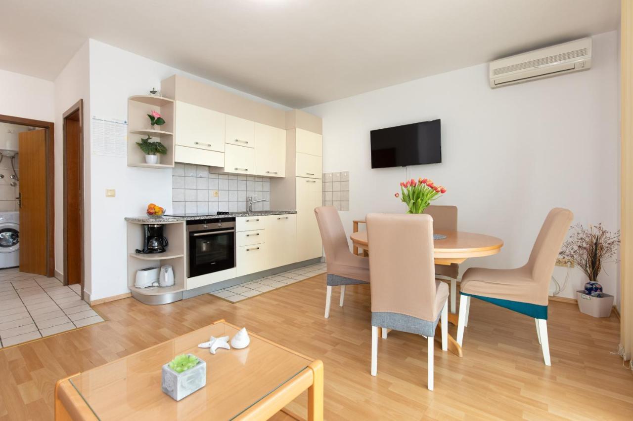 Apartment Filip Krk Town Extérieur photo